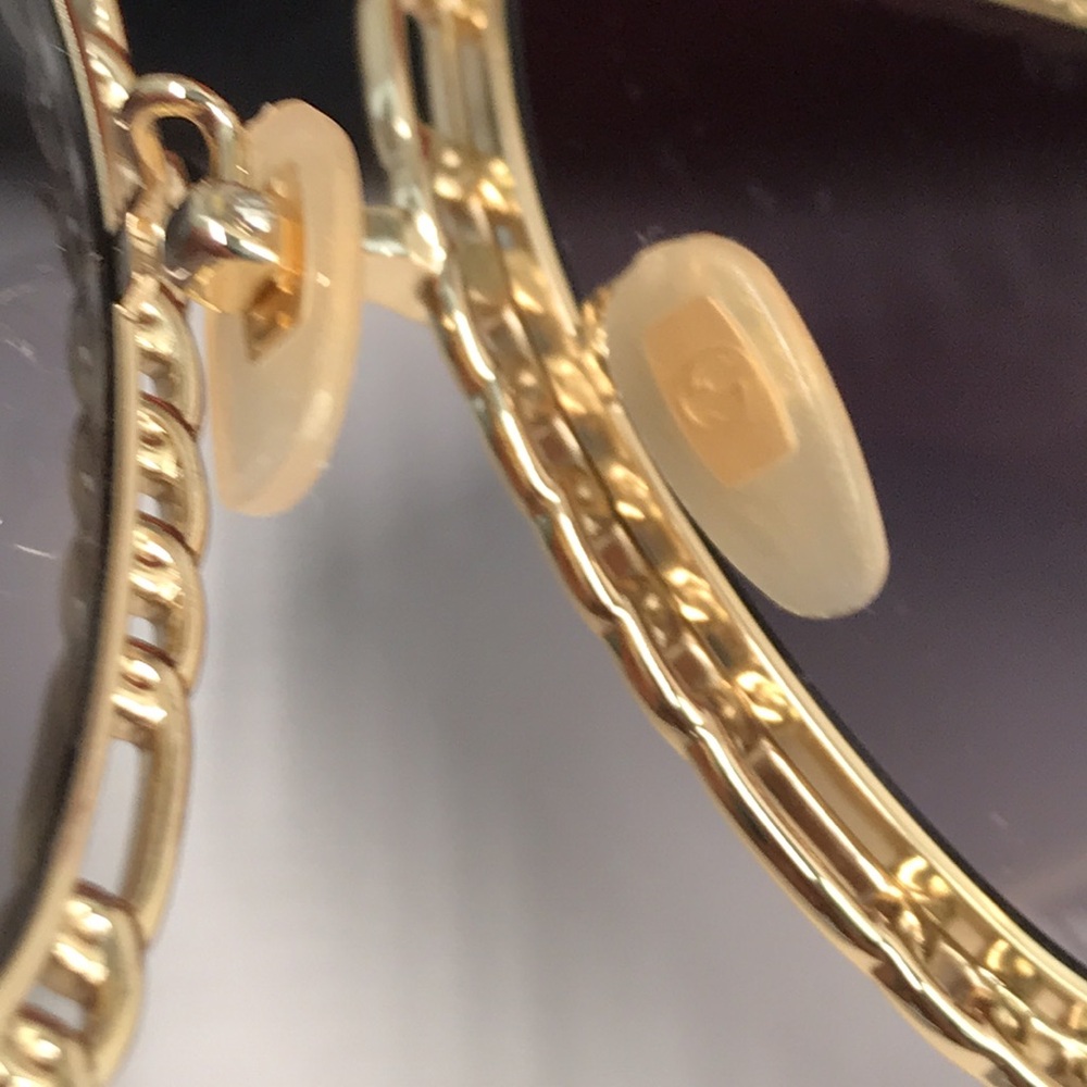 New Authentic Gucci Sunglasses Women's GG1033S 002 Gold Necklace Chain 57-21-215 - Picture 10 of 17